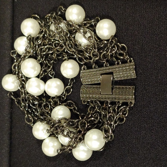 Pearl Tone and black chain bracelet - Picture 4 of 4